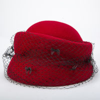 หมวกขนสัตว์ฤดูหนาวที่อบอุ่นสำหรับผู้หญิงสไตล์ฝรั่งเศส Beret Veil ตาข่าย Fascinator หมวก Cloche หมวก Vintage Fedoras Church Derby หมวก