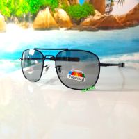 แว่นตาแฟชั่น แว่นกันแดด แว่นตาชาย เลนส์ Polarized Auto กรอบเต็มสีดำ ขาตรง เลนส์rพลาสติก พร้อมกล่องใส่แว่นแบบพกพา พร้อมส่ง