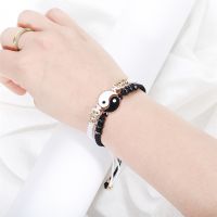 สร้อยข้อมือคู่ Hematite สายหนังสร้อยข้อมือถักจีน Yin Yang Tai Chi จี้อัลลอย2ชิ้นทอสร้อยข้อมือคู่รักของขวัญ