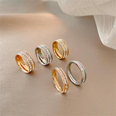 คริสตัลสแตนเลสแหวนผู้หญิงแต่งงานวงเสน่ห์แฟชั่นใหม่ที่เรียบง่ายหรูหรา R hinestones แหวนผู้หญิง jewelr ของขวัญ