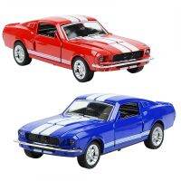 ของขวัญเด็ก1967 GT500ฟอร์ดรุ่น Mustang GT อัลลอยด์แบบหล่อจากรถ Mainan Pull Back คลาสสิก