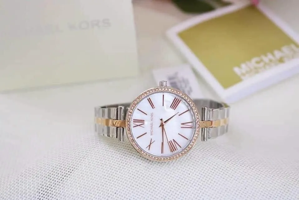 100% Original) MICHAEL KORS MK3969 Maci Quartz White Mother Of