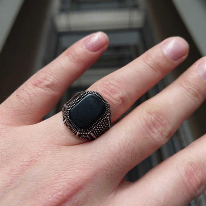 cod-chen-ruichang-ขายแหวนผู้ชายที่ทันสมัยและใจกว้างฝังโลหะด้วยอัญมณีสีดำ-บุคลิกภาพเครื่องประดับ