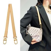 Suitable for LV Three-in-one bag shoulder strap transformation underarm bag accessories white checkerboard envelope bag leather short strap