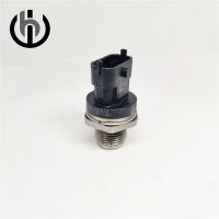 0281002930 2000 Bar Fuel Rail High Pressure Sensor Common Injection Regulator Sender For MAN HOCL LC LION S CITY