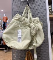 Original Uniqlo official mens and womens versatile drawstring messenger bag shoulder bag hand bag bucket bag large capacity 458202