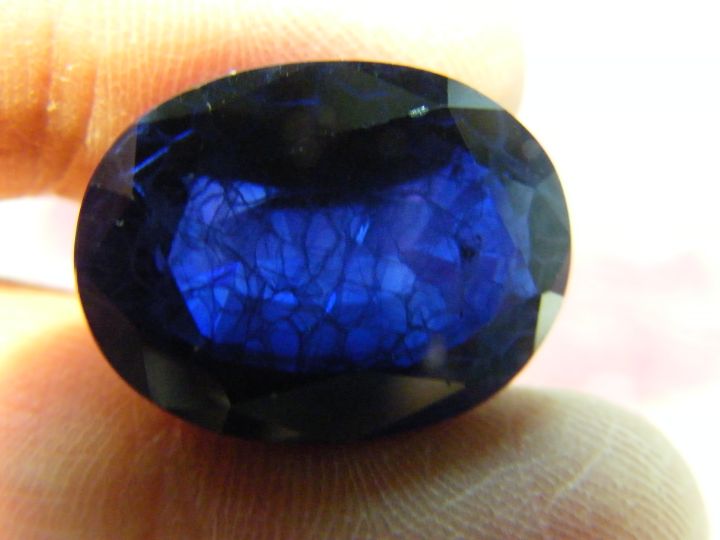 ไพลินสีน้ำเงินของเทียม-สีของแท้-สีไพลิน-รูปไข่-lab-blue-sapphire-brilliant-oval-12x14mm-12-carats-กะรัต