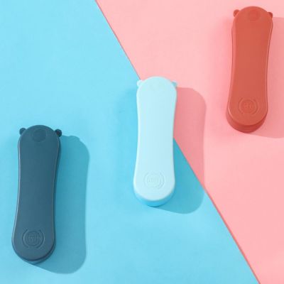 Portable Electrostatic Brush Clothes Lint Remover Magic Reusable Lint Roller Cleaning brush Catdog Shaving Pet Hair Remover