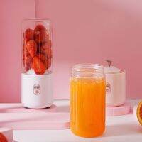 【คลังสินค้าพร้อม】เครื่องคั้นน้ำผลไม้ไฟฟ้า Mini Portable USB Charge 300ML Fruits Juicer For Kitchen