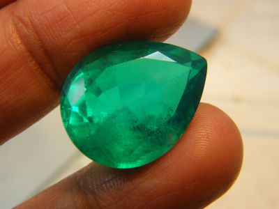 พลอย columbiaโคลัมเบีย Green Doublet Emerald มรกต very fine lab made pear shape  12x15มม mm...14 กะรัต 1เม็ด carats  รูปหยดน้ำ (พลอยสั่งเคราะเนื้อแข็ง)