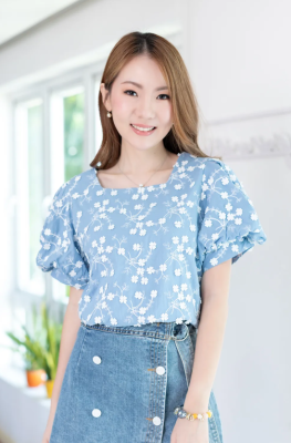 Narinari : NT2436 Ivy Balloon Sleeve Crop Blouse – Blue