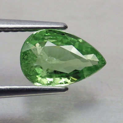 พลอย ซาโวไรท์ โกเมน เขียว ดิบ ธรรมชาติ แท้ ( Natural Tsavorite Garnet ) หนัก 1.42 กะรัต