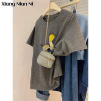 เสื้อยืดผู้หญิง XIANG NIAN NI เสื้อรูปเป็ดแขนแขนสั้นคอกลมเสื้อยืดพิมพ์ลายทรงหลวมสไตล์เกาหลีเสื้อยืดพิมพ์ลายการ์ตูน