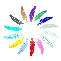 【CC】๑  50pcs 6x22mm Small Feather Charms Colorful Pendant for Accessories C11305