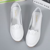 Women Boat Shoes Wave Slip on Flat Shoes Woman Flats White Comfortable Grandmother Shoes Black Zapatos Mujer Spring Autumn