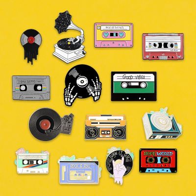 【CW】 Classic Phonograph Enamel Pins Vinyl Punk Badge Brooch Lapel Jeans Shirt Gothic Jewelry Gifts Musicians
