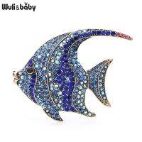 Wuli amp;baby Sparkling Rhinestone Fish Brooches Women Metal 3-color Flat Fish Office Casual Brooch Pins Gifts