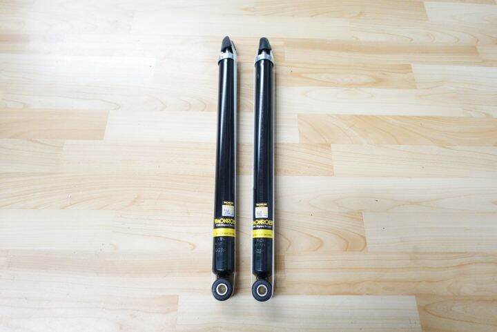 โช้คอัพคู่หลัง-rear-shock-ford-focus-mk2-2-5-ปี-2005-2011-mazda-3-ปี-2005-2013-ก่อน-skyactive