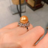 （HOT) TikTok Live อัญมณีเพชรสีขาว แหวนมุกผู้หญิง เครื่องประดับมุกจัดเลี้ยงแหวนปรับได้