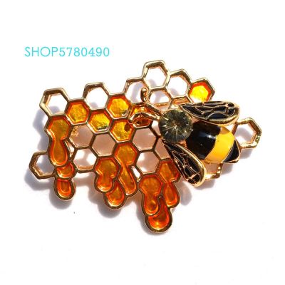 Trendy Breast Pin Honeybee Brooch for Women Gold Color Rhinestone Bee Brooch Coat Cute Garments Lady Gifts Fashion Jewelry