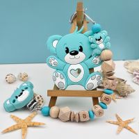 Personalized English Wooden Letters Name Baby Bear Silicone Pendant Pacifier Clips Chains Holder Teether Baby Kawaii Toy Gifts Clips Pins Tacks