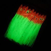 Donglin 10 pcs Luminous กระโปรง Soft Lure pesca เหยื่อตกปลา Octopus กระโปรง Night Fishing Lure Glow ยางเหยื่อประดิษฐ์สำหรับปลาทูน่า