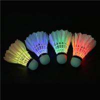 4ชิ้นที่มีสีสัน LED แบดมินตัน S Huttles ขนนกเรืองแสงในเวลากลางคืนความบันเทิงกลางแจ้งอุปกรณ์กีฬา