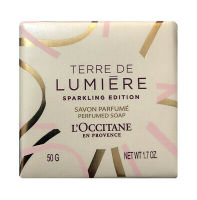 สบู่น้ำหอม LOCCITANE Terre de Lumiere Sparkling Edition Perfumed Soap 50 g ชำระล้างสิ่งสกปรกบนผิวพร้อมเผยให้ผิวหอมอย่างละเอียดอ่อนและเปล่งประกาย