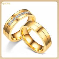 QINJUE แฟชั่น คู่รัก ความรัก ลูกบาศก์เซอร์โคเนีย สแตนเลส ทอง 18K ชุบ แหวนแต่งงาน