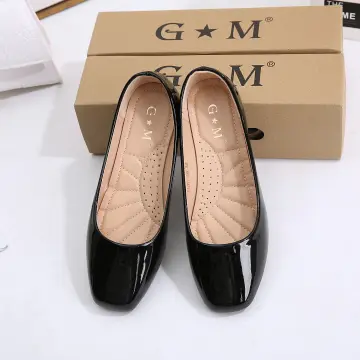 Plain black 2024 flat shoes