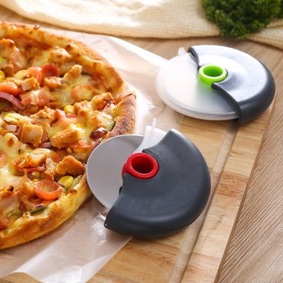 Stainless Steel Round Wheel Cutting Knife for Pizza with Lid Roller Pastry Kitchen Baking Dough Pastry Baking Accessories Tools