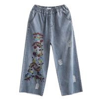 Exporting ethnic style punctured hole embroidery with rough edges, cropped jeans for women, washed and ground white, loose fitting westernized wide leg pants