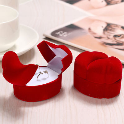 Exquisite Jewelry Packaging Jewelry Gift Box Wedding Ring Gift Box Red Velvet Ring Box Jewelry Box