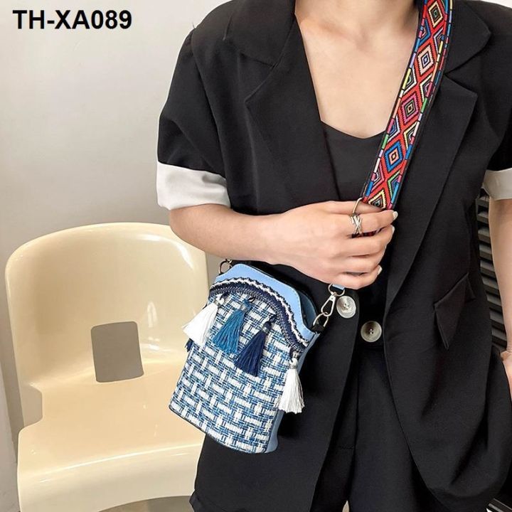 the-new-2023-national-shoulder-bag-are-aslant-bucket-niche-design-texture