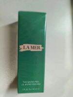 NEW LA MER The Micro Peel 30mlทรีตเมนท์ระดับไมโคร เพื่อผิวเนียนละเอียดในองค์รวม ออกแบบมาเพื่อการปรนนิบัติผิวด้วยตัวเองที่บ้าน