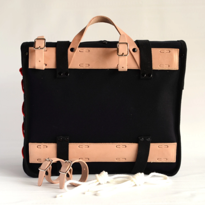 ผ่อน-0-กระเป๋าทัวร์ริ่ง-ostrich-dlx-side-bag-made-in-japan