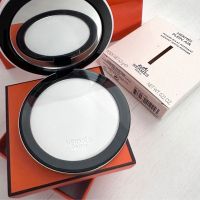 แป้งแมทโปร่งแสง ปกปิดริ้วรอยทำให้ใบหน้าสดใสสว่าง Hermès Plein Air, Radiant matte powder#01Nuage 6.5g