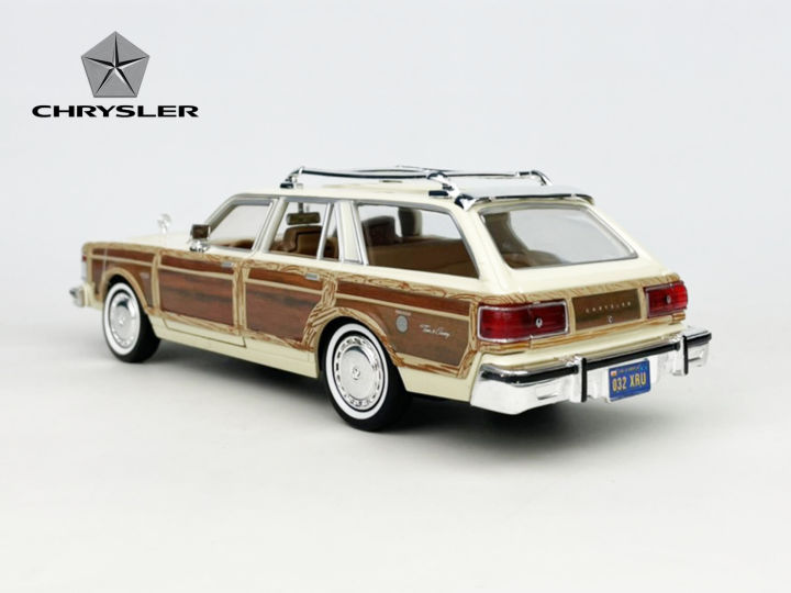 1979-chrysler-lebaron-town-amp-country-scale1-24-โมเดลรถเหล็กไคสเลอร์