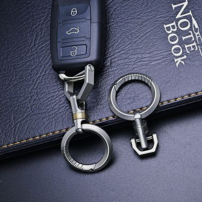 High-End Titanium Men Key Chain Can Be Rotated 360° Key Ring Super Light Luxury Car Keychain Accessories The Best Gift For Men
