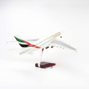 Mô hình máy bay Emirates Airbus A380 LED 47cm có bánh xe và led