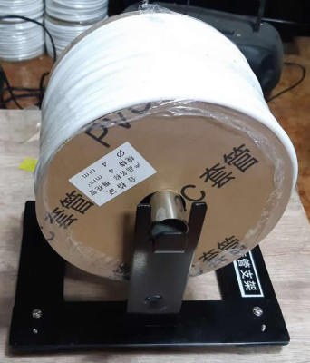 ปลอกPVCมาร์คสายไฟ Wire Marking Tube PVC แท่นวาง ขณะพิมพ์ม้วนจะหมุนตามอัตโนมัติ ไม่เกิดอาการดึง ทำให้พิมพ์ปลอกง่ายสะดวก