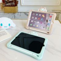 เคสซิลิโคนใหม่พร้อมที่ใส่ดินสอสำหรับ IPad 9.7 2018 2017 Pro 10.5 11 Air 2 3 iPad 4 Mini 1 5 Stand Cover