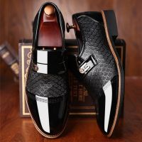 Mens shoes Leather Embossing Classic Fashion Luxury men shoes Wear-resistant Non slip Mans footwear Anti-slip Black shoes