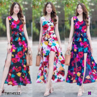 B14532 จั๊มสูทสั้นแต่งผ้าผ่าหน้าลายมัดย้อม Short jumpsuit decorated with front slits in tie-dye pattern.