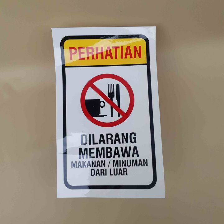 Buatlah Kalimat Pemberitahuan Tentang Larangan Memberikan Makanan Pada Hewan Peliharaan