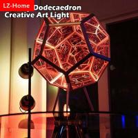 Dodecahedron ไฟสร้างสรรค์ไฟกลางคืนที่ชาร์จ USB เรืองแสง LED โคมไฟตั้งโต๊ะ Dodecahedron โคมไฟชาร์จ USB กลางคืนโคมไฟตั้งโต๊ะที่ชาร์จ USB เรืองแสง LED สำหรับปาร์ตี้คริสต์มาส