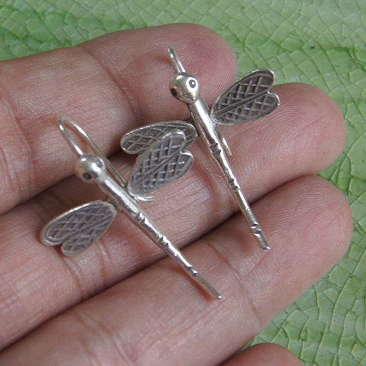 earrings-dragonfly-silver-karen-hill-tribe-a-valuable-gift-แมลงปอ-ของขวัญล้ำค่าสวยงาม-ตำหูเงินกระเหรี่ยงทำจากมือชาวเขา-มีลวดลายเด่น