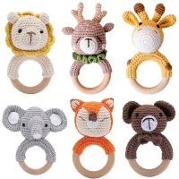 1Pcs Baby Wooden Rattle Toy Infant Smooth Beech Wood Teething Crochet Elk Fox Bear Teether Newborn Montessori Educational Toy