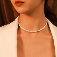 Women Vintage Pearl Choker Necklaces /Ladies Elegant INS Style Simple Imitate Pearl Necklace / Trend Elegant Wedding Jewelry Gifts For Girlfriends /Popular Party Charm Necklace Jewelry Accessories