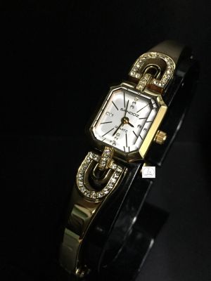 นาฬิกาข้อมือผู้หญิง SANDOZ รุ่น SD99251GG02 ตัวเรือนและสายนาฬิกากึ่งกำไลสีทอง หน้าปัดสีขาว ของแท้ 100 เปอร์เซนต์